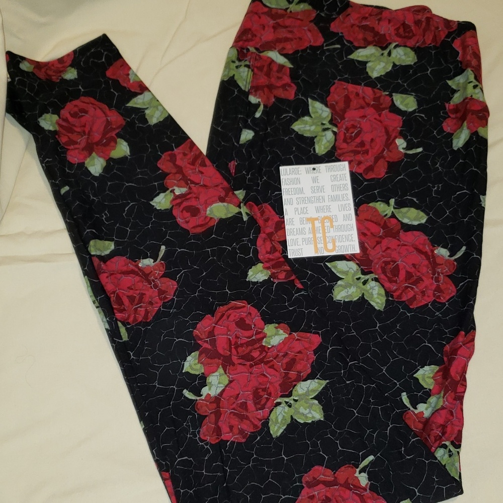 LULAROE TC ROSES LEGGINGS